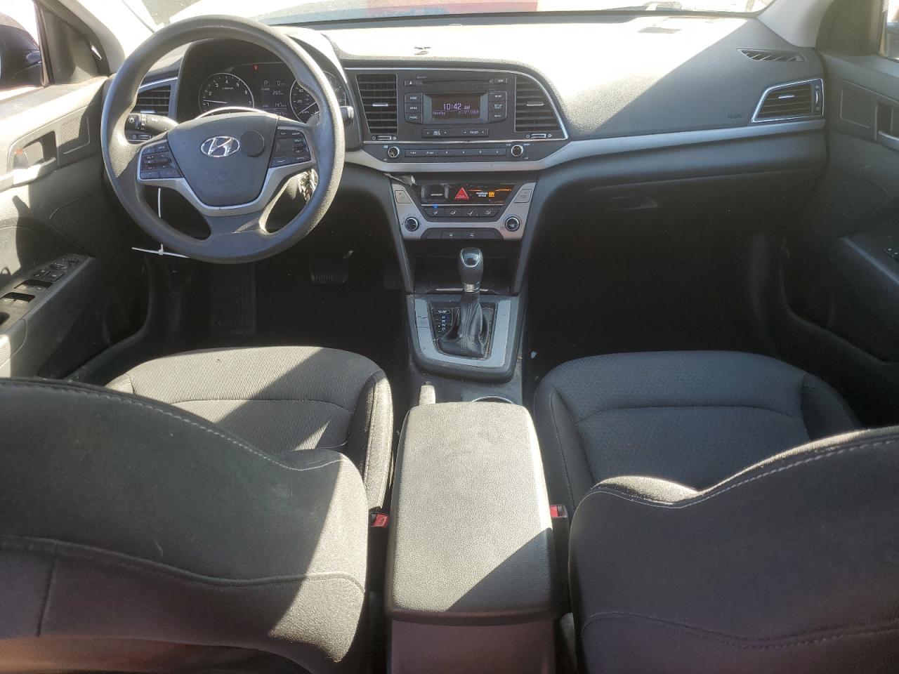 2018 Hyundai Elantra - Image 8