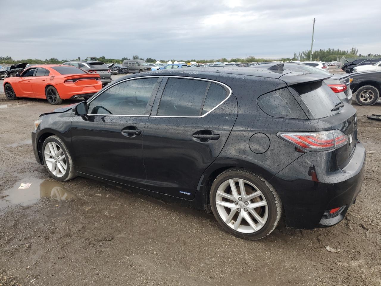 VIN JTHKD5BH5G2259044 2016 LEXUS CT 200 no.2