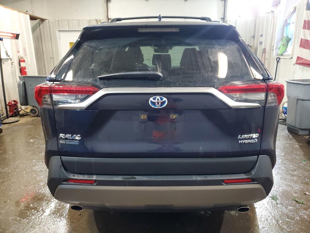 2022 Toyota RAV 4 - Image 6