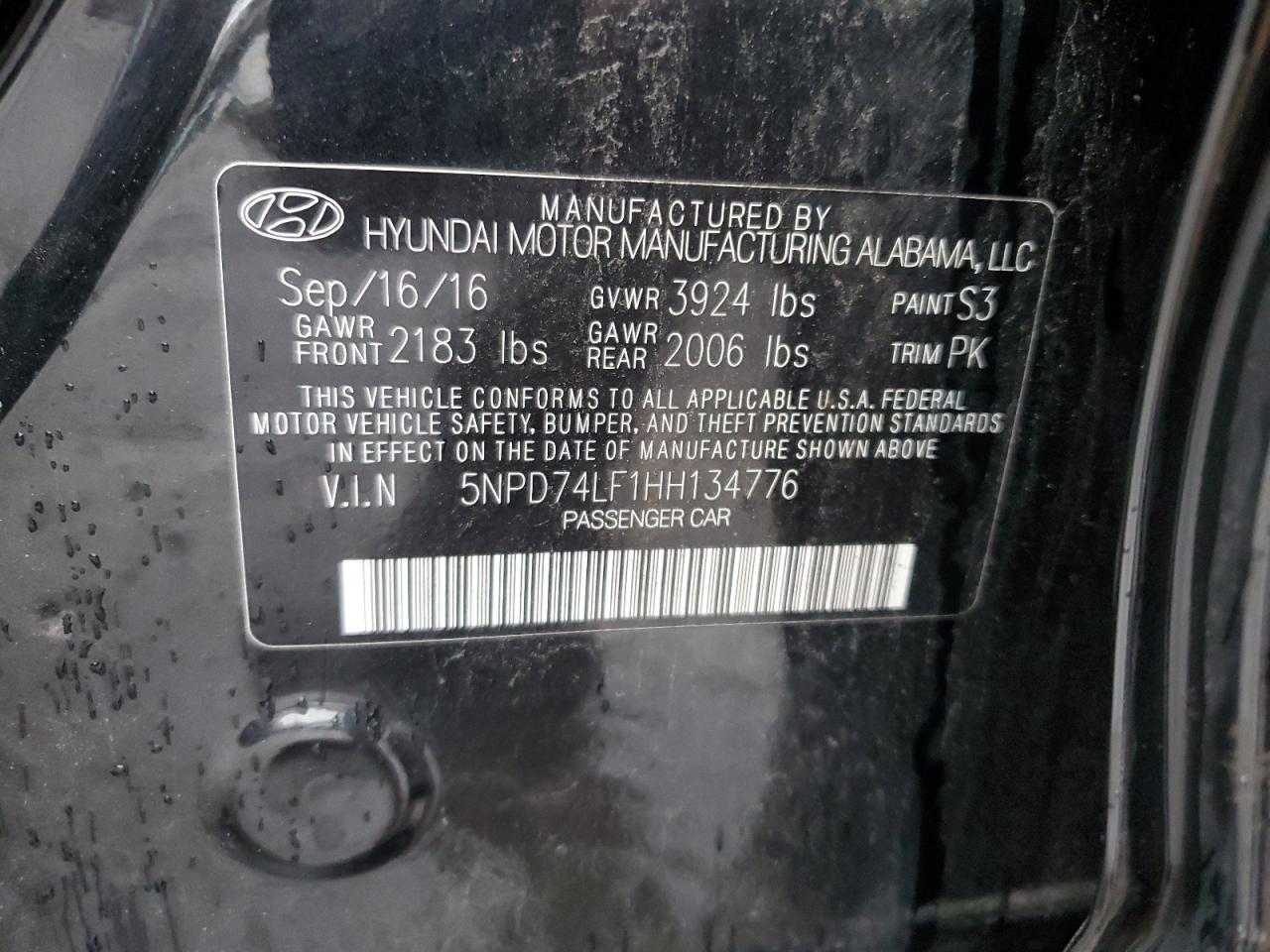 2017 Hyundai Elantra - Image 12