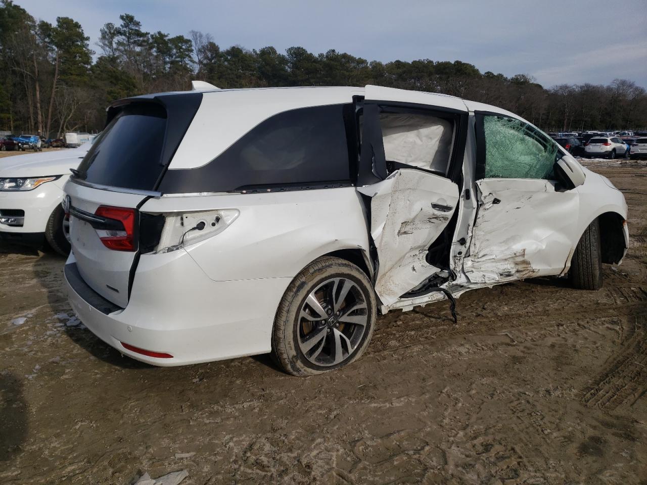 2022 Honda Odyssey - Image 3