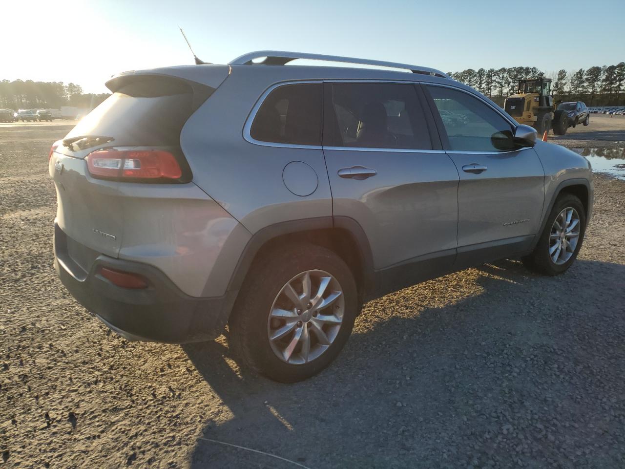 2015 Jeep Grand Cherokee - Image 3