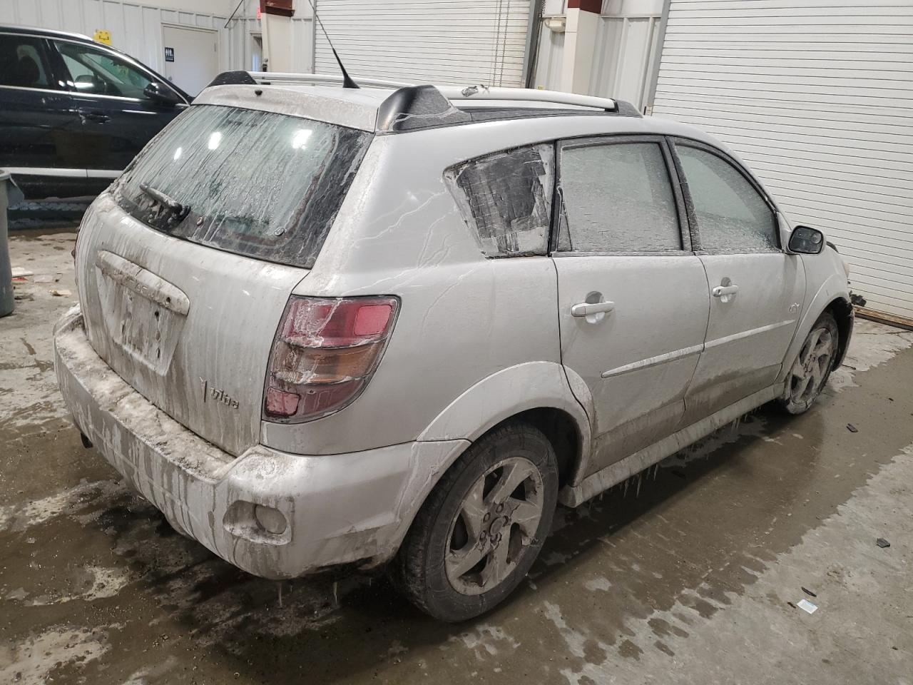2006 Pontiac Vibe - Image 3