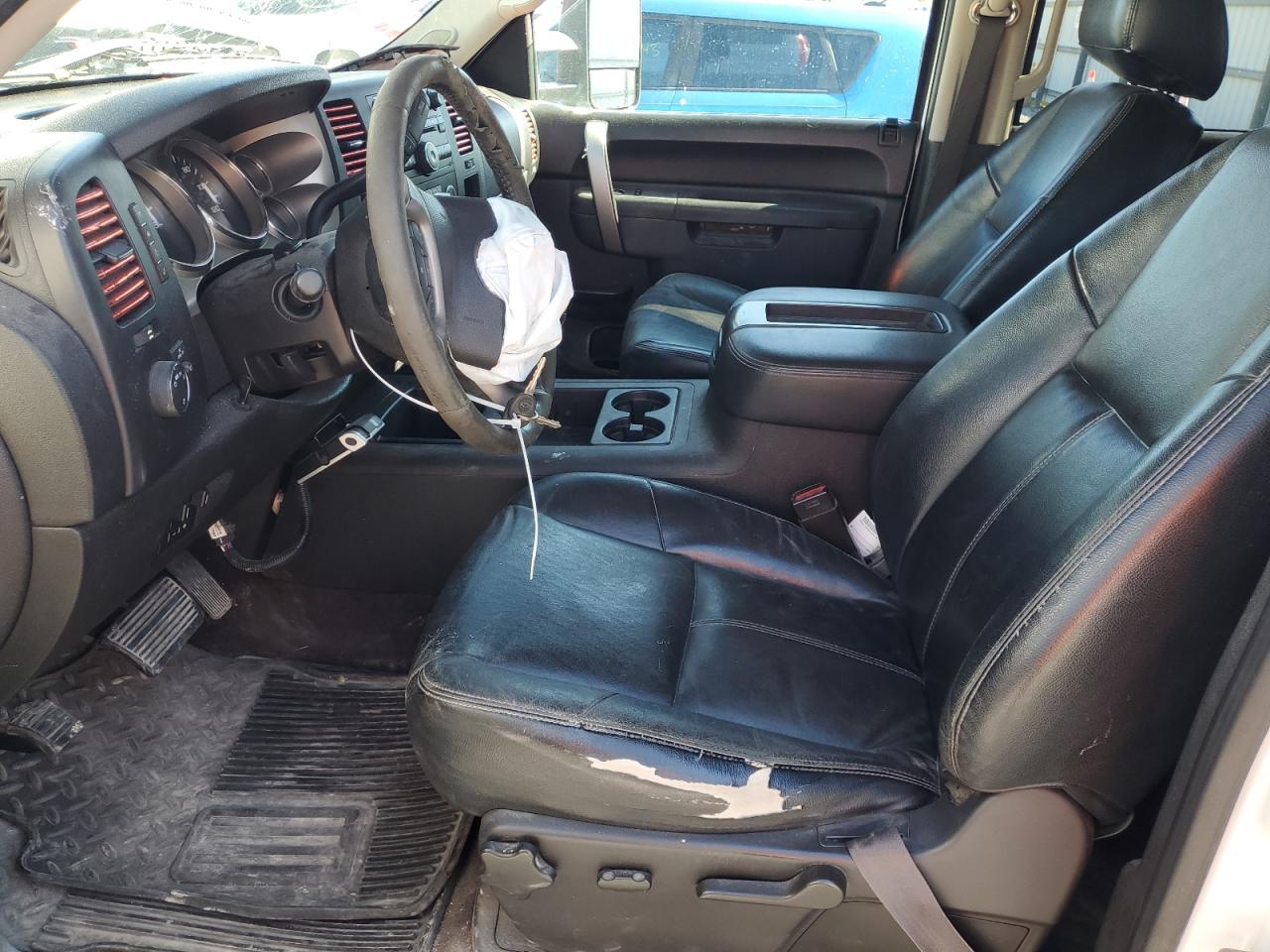 2013 Chevrolet Silverado - Image 7