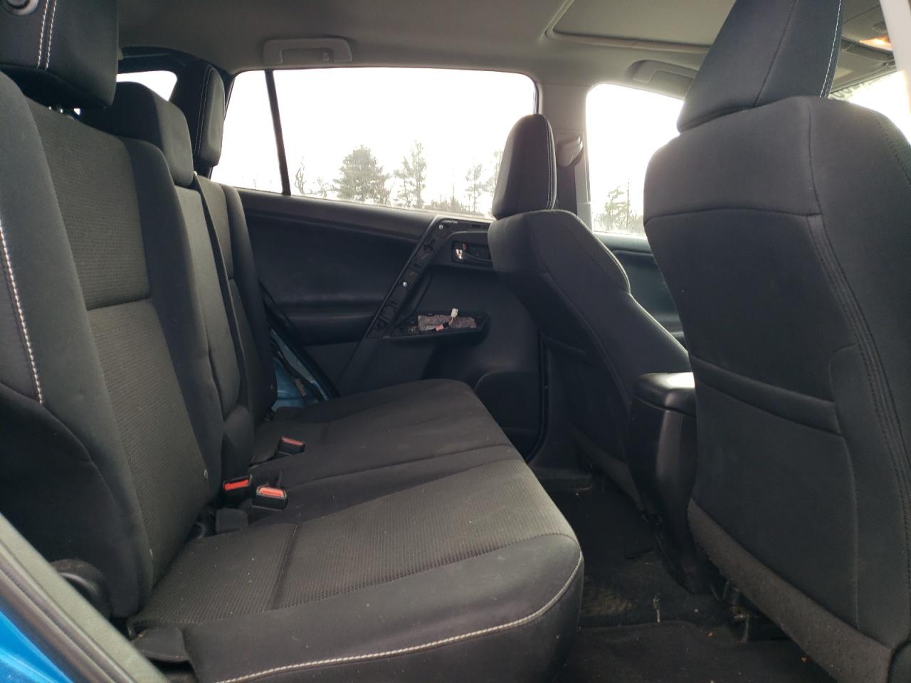 2018 Toyota RAV 4 - Image 11