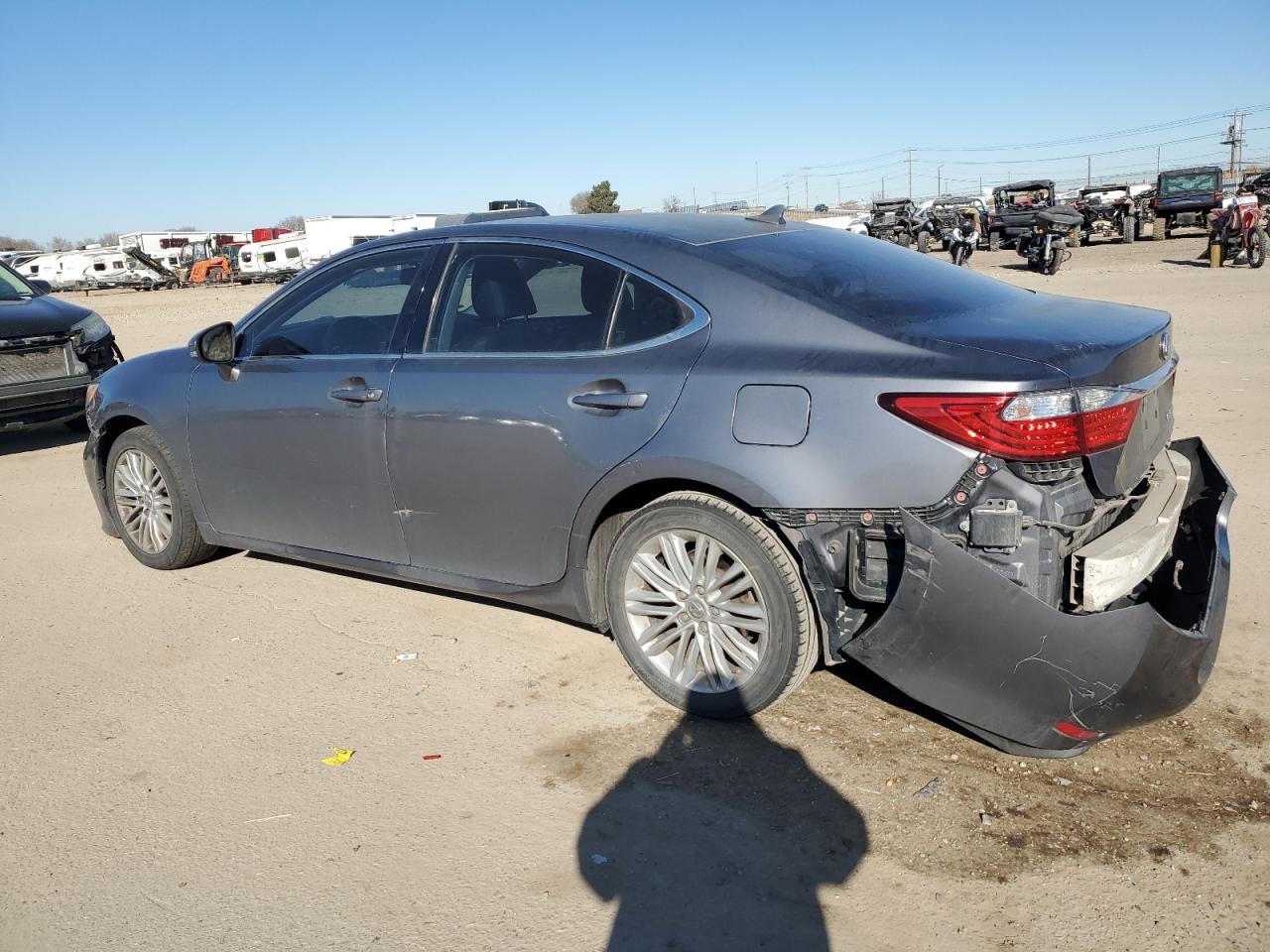 2014 Lexus ES - Image 2