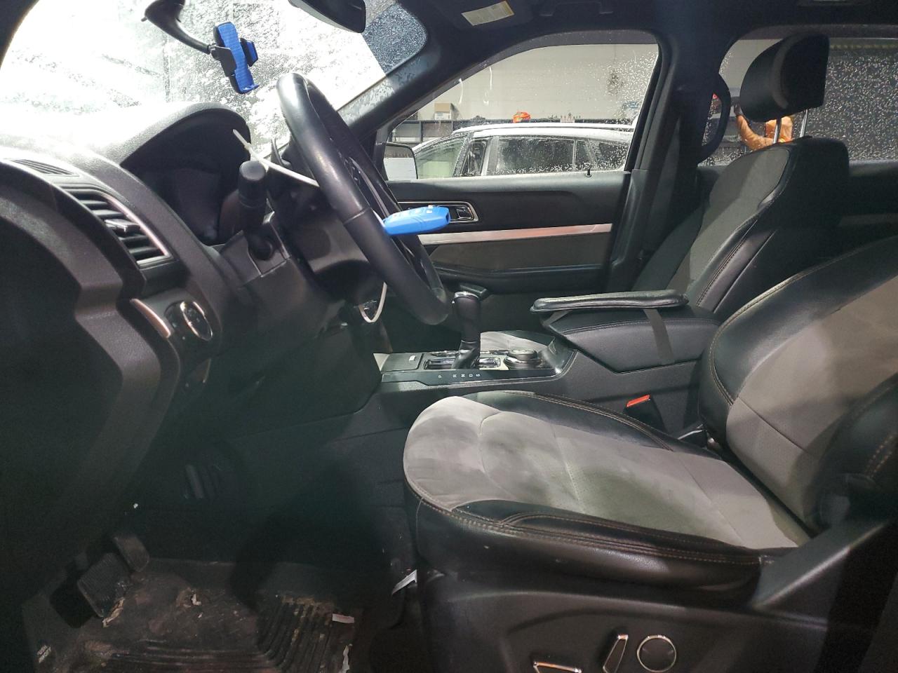 2017 Ford Explorer - Image 7