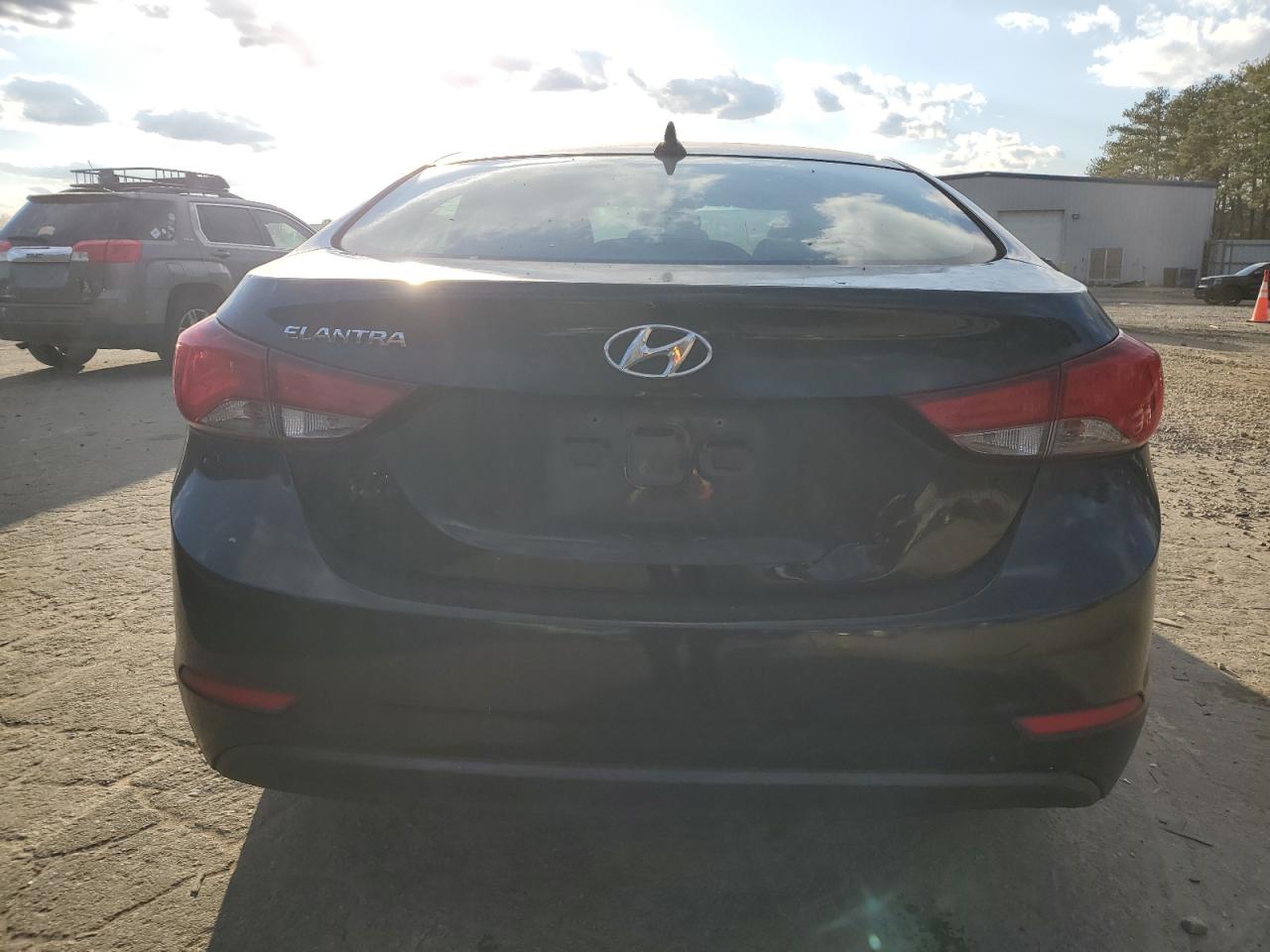 2014 Hyundai Elantra - Image 6