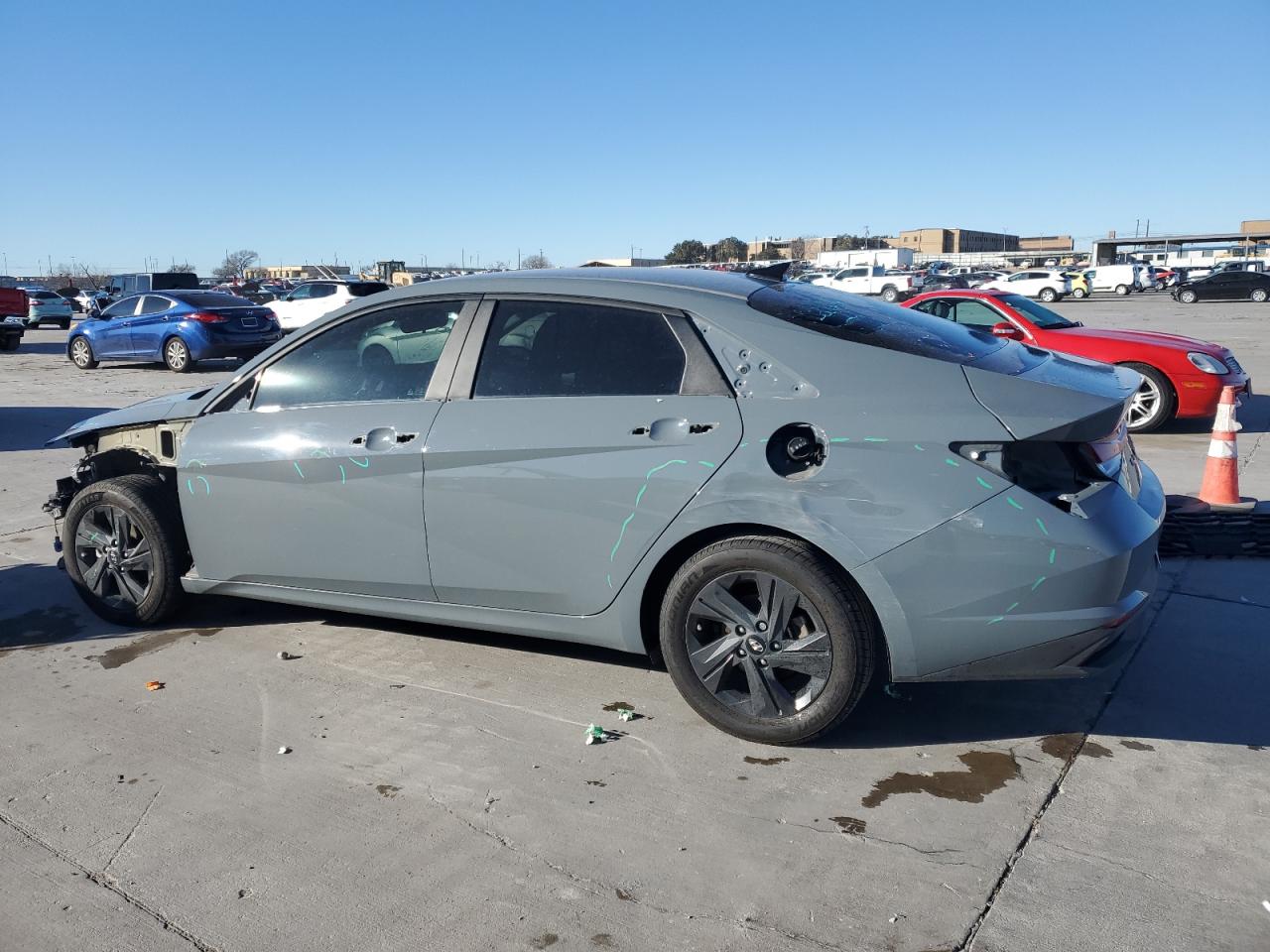 2022 Hyundai Elantra - Image 2