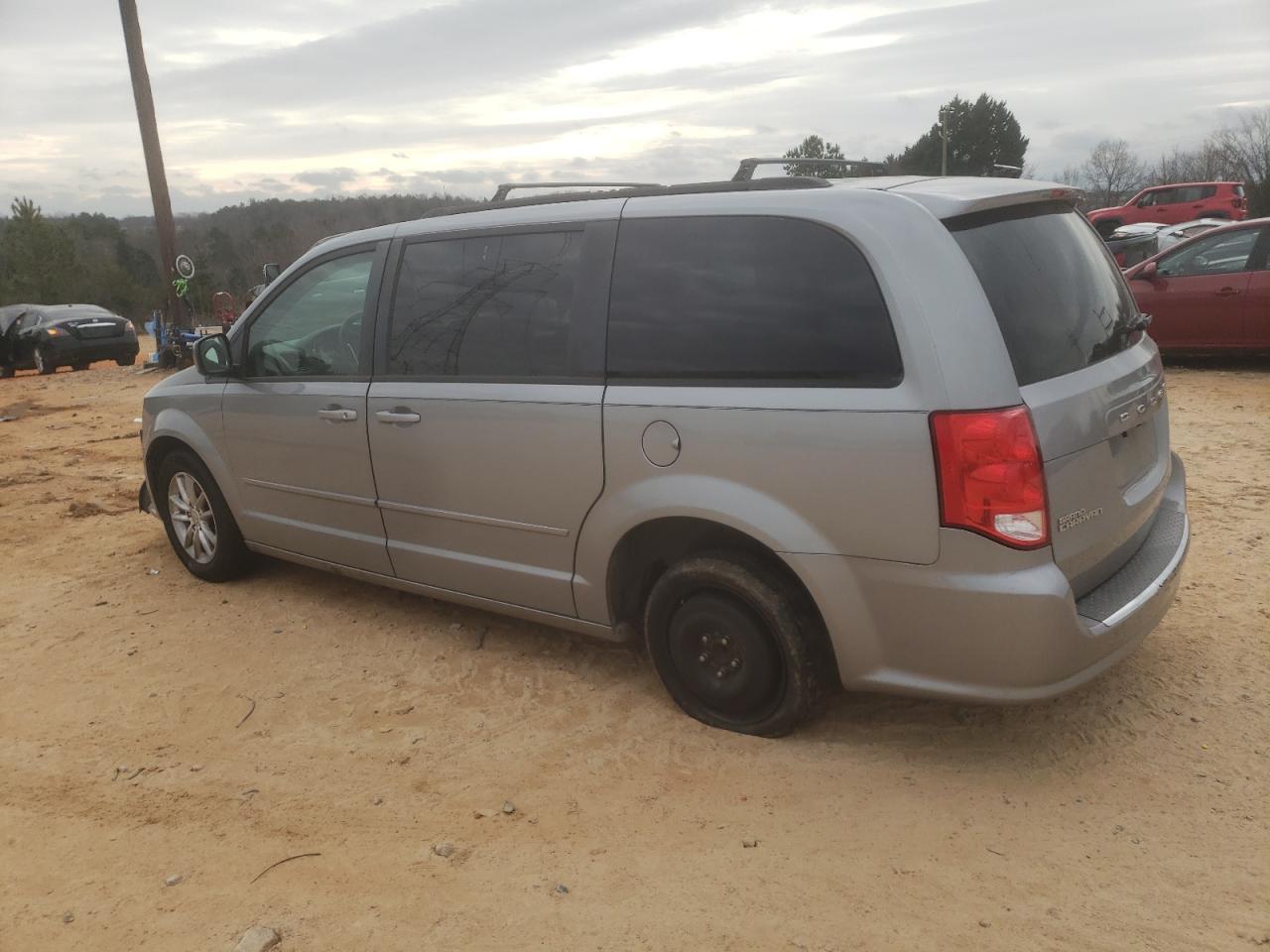 2015 Dodge Caravan - Image 2