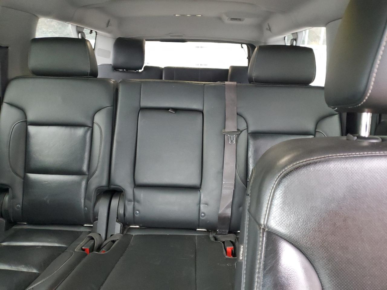 2017 GMC Yukon - Image 10