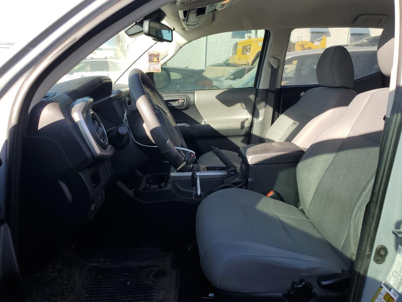 2019 Toyota Tacoma - Image 7