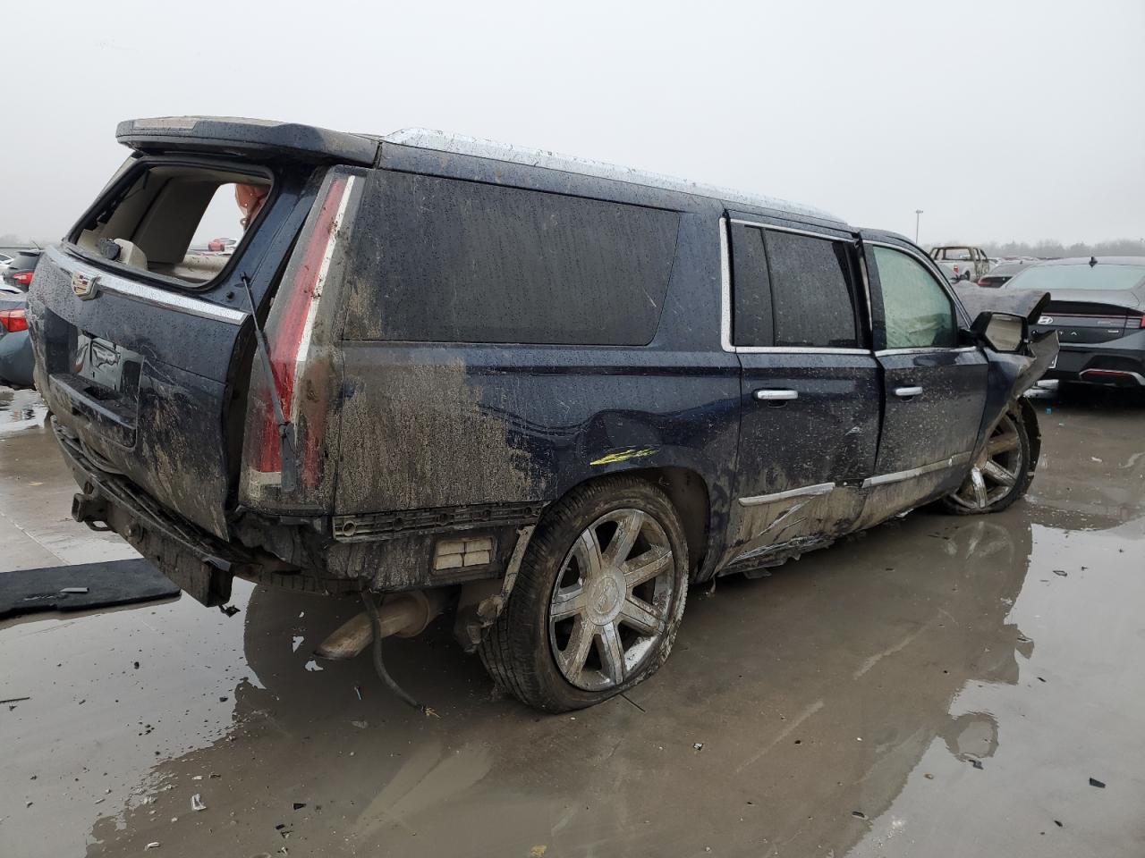 2017 Cadillac Escalade - Image 3
