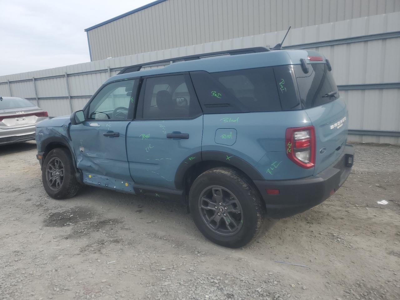 2023 Ford Bronco - Image 2