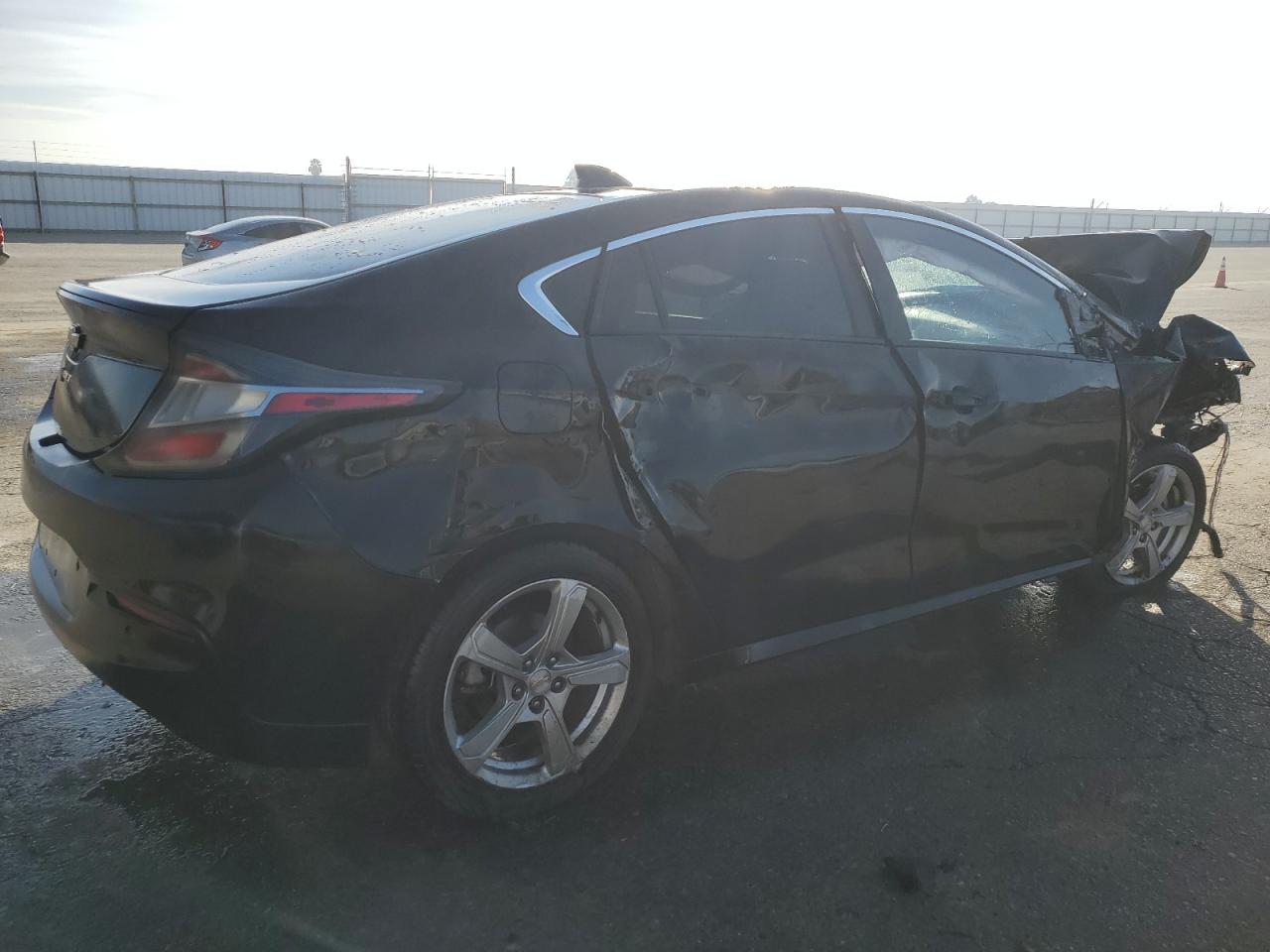 2018 Chevrolet Volt - Image 3