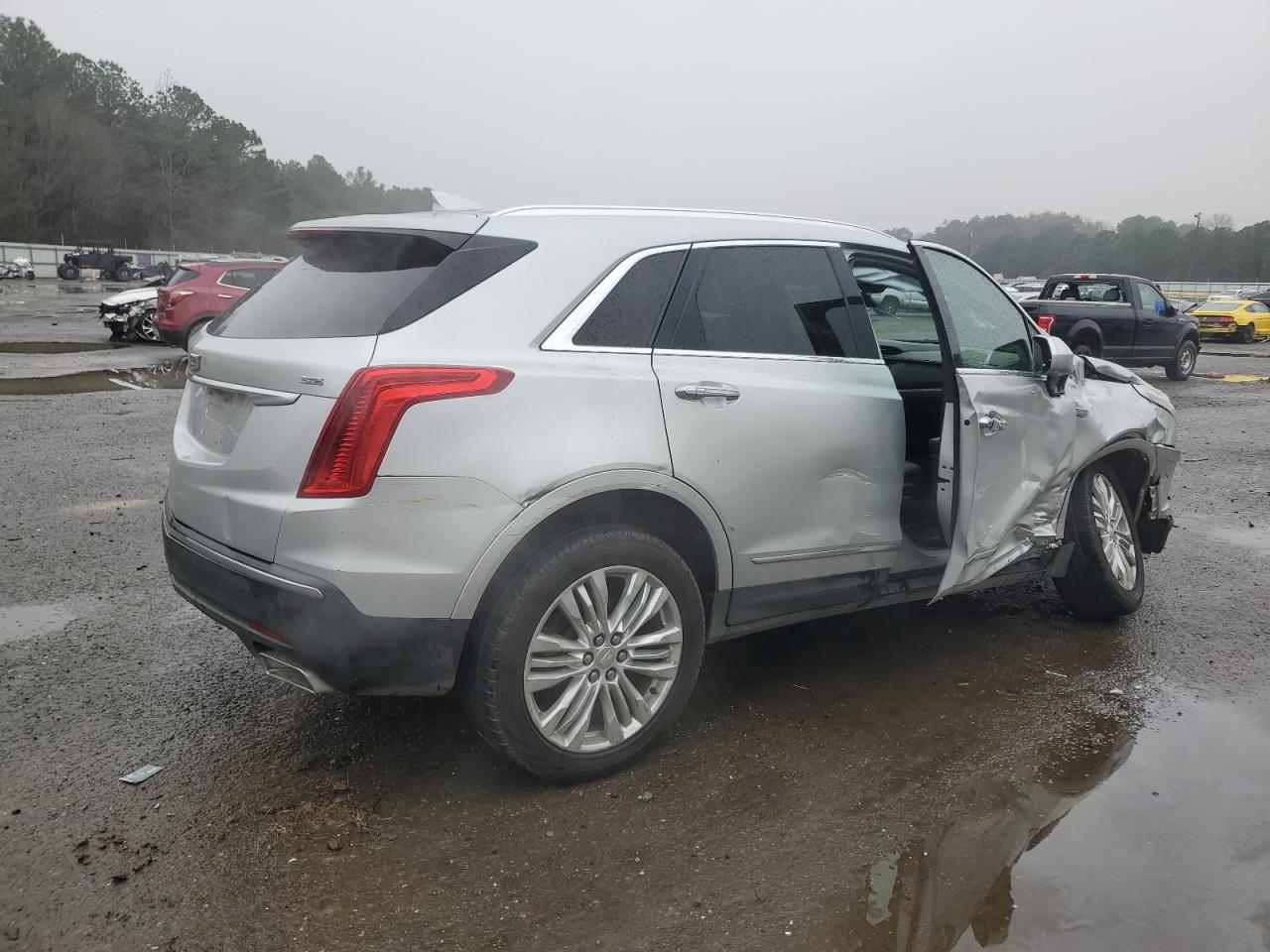 2019 Cadillac XT5 - Image 3