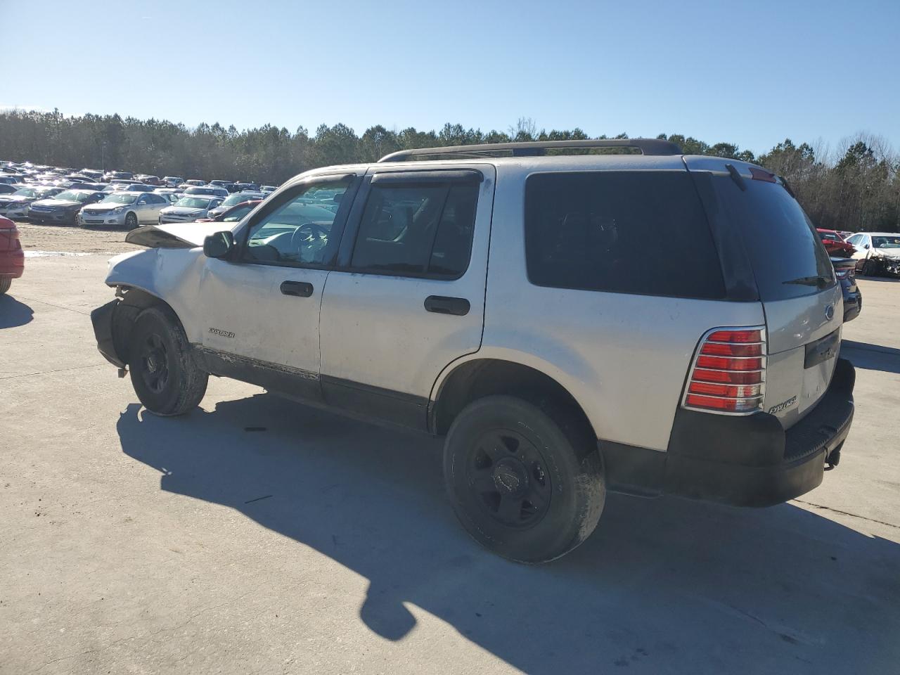 2004 Ford Explorer - Image 2