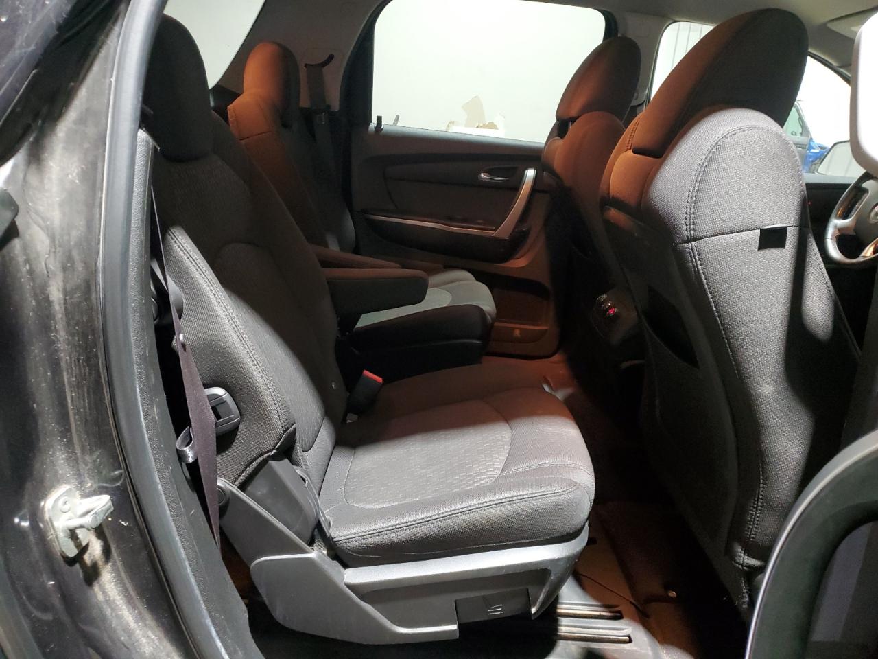 2010 GMC Acadia - Image 11