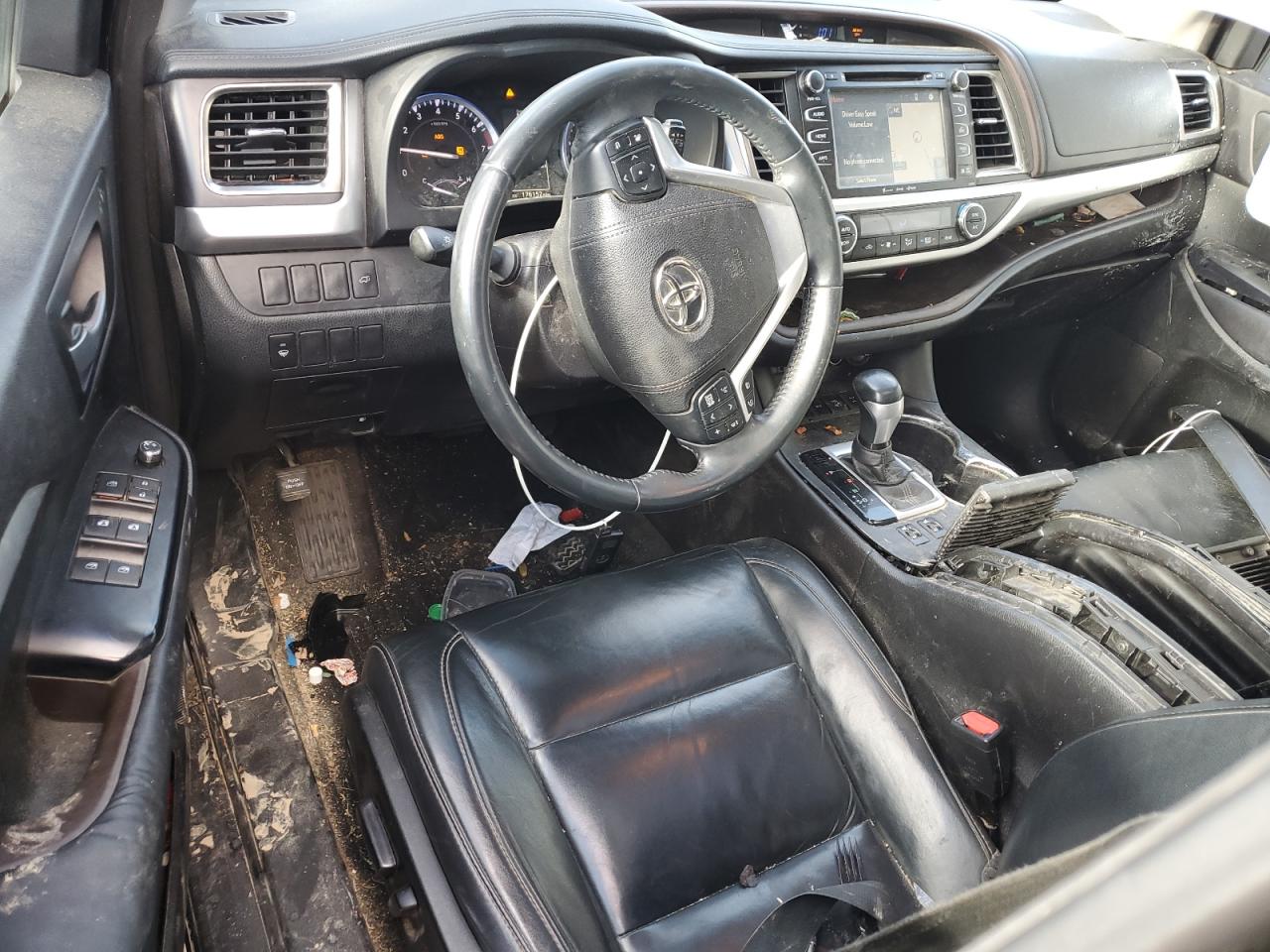 2016 Toyota Highlander - Image 8