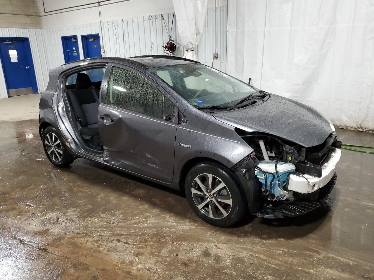 2019 Toyota Prius - Image 4
