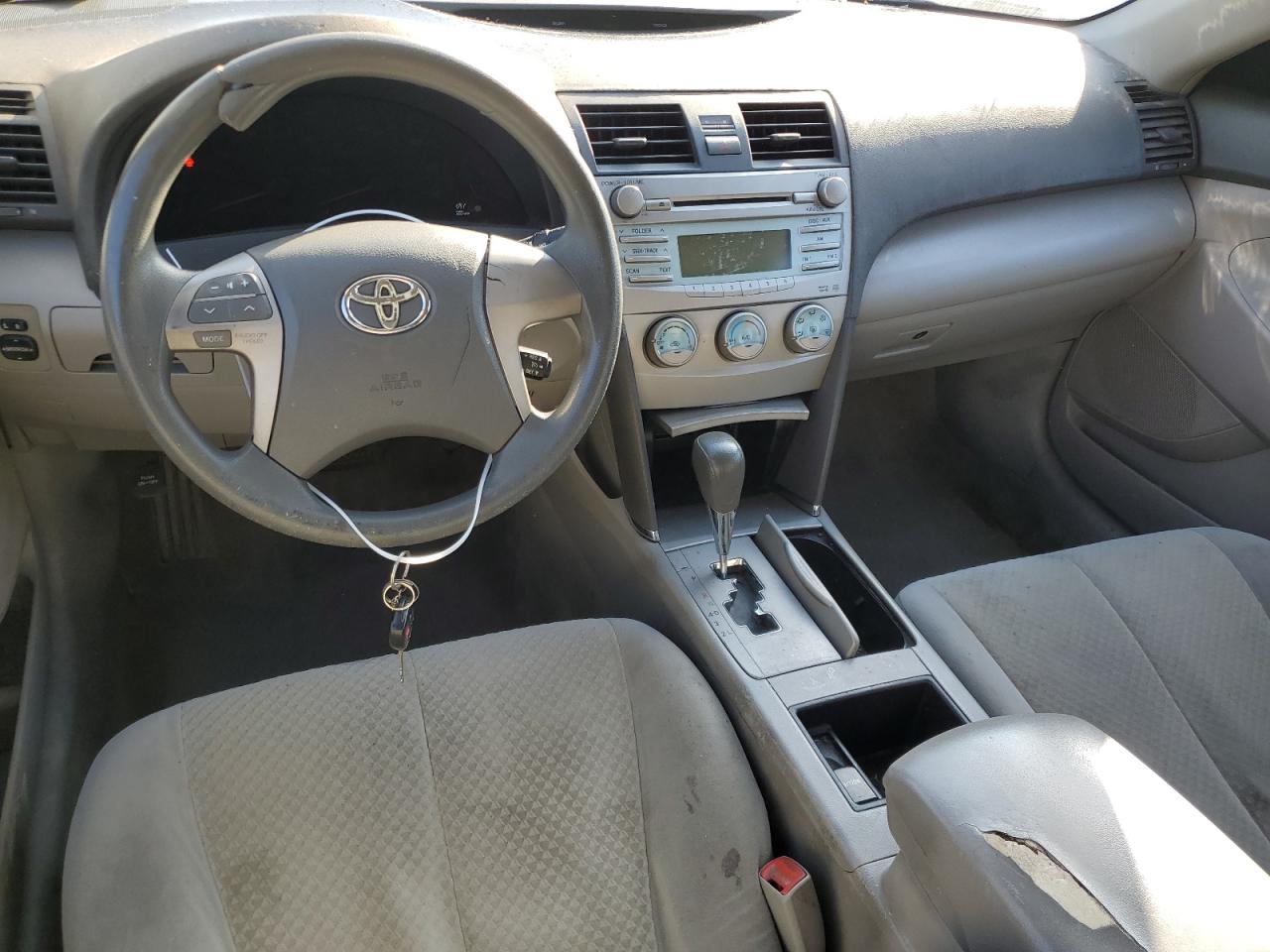 2009 Toyota Camry - Image 8
