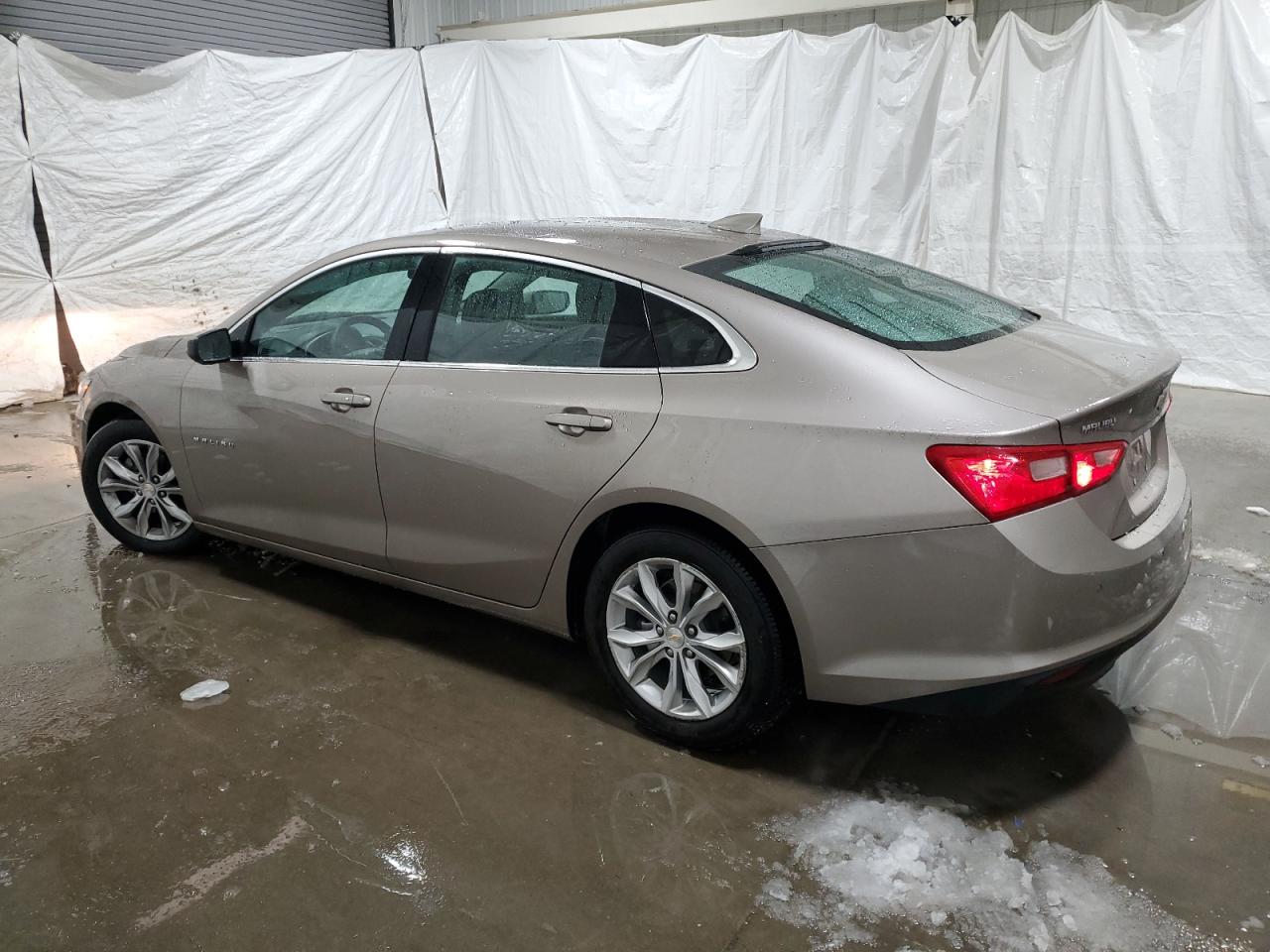 2023 Chevrolet Malibu - Image 2