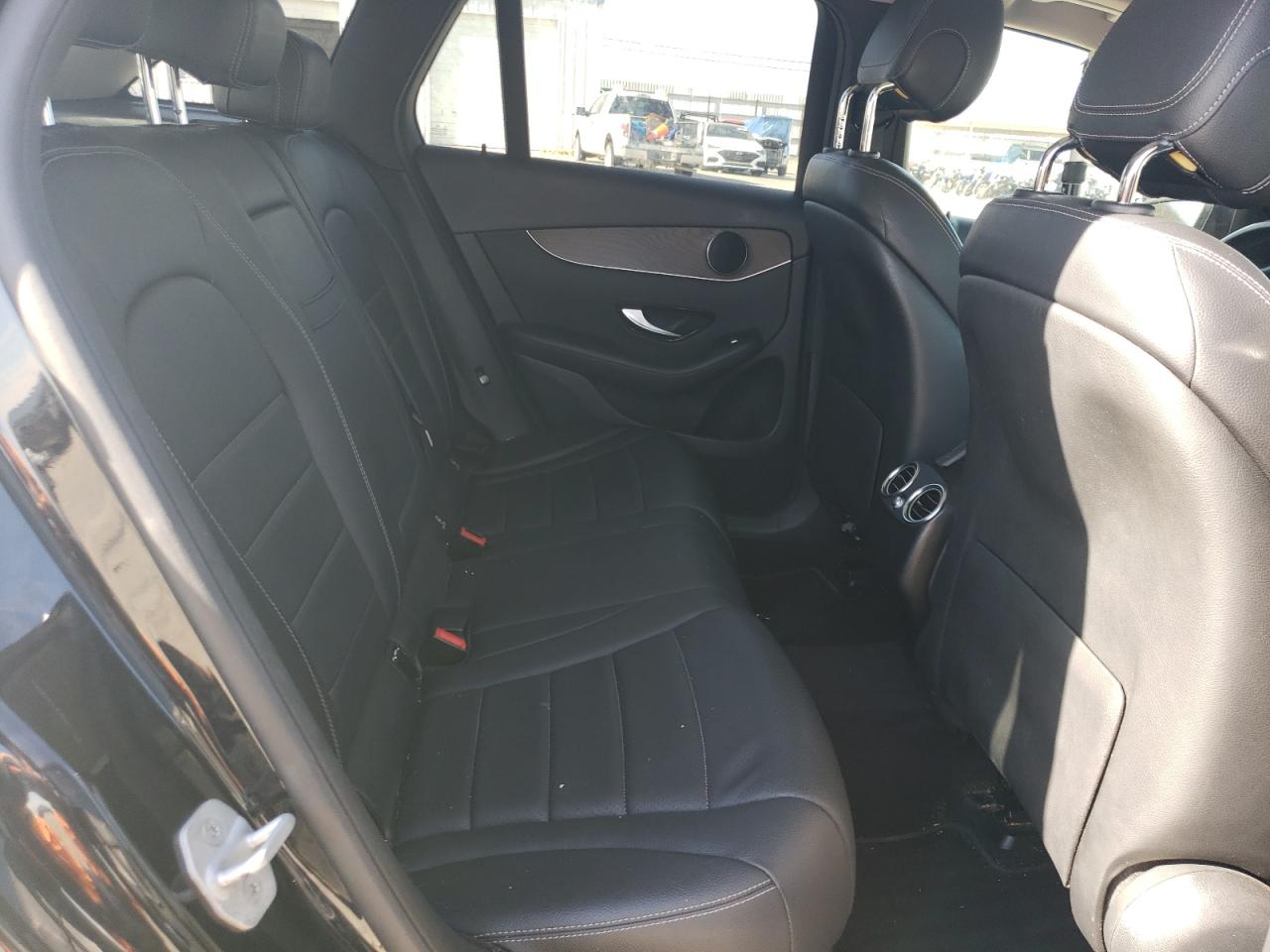 2016 Mercedes-Benz GLC - Image 11