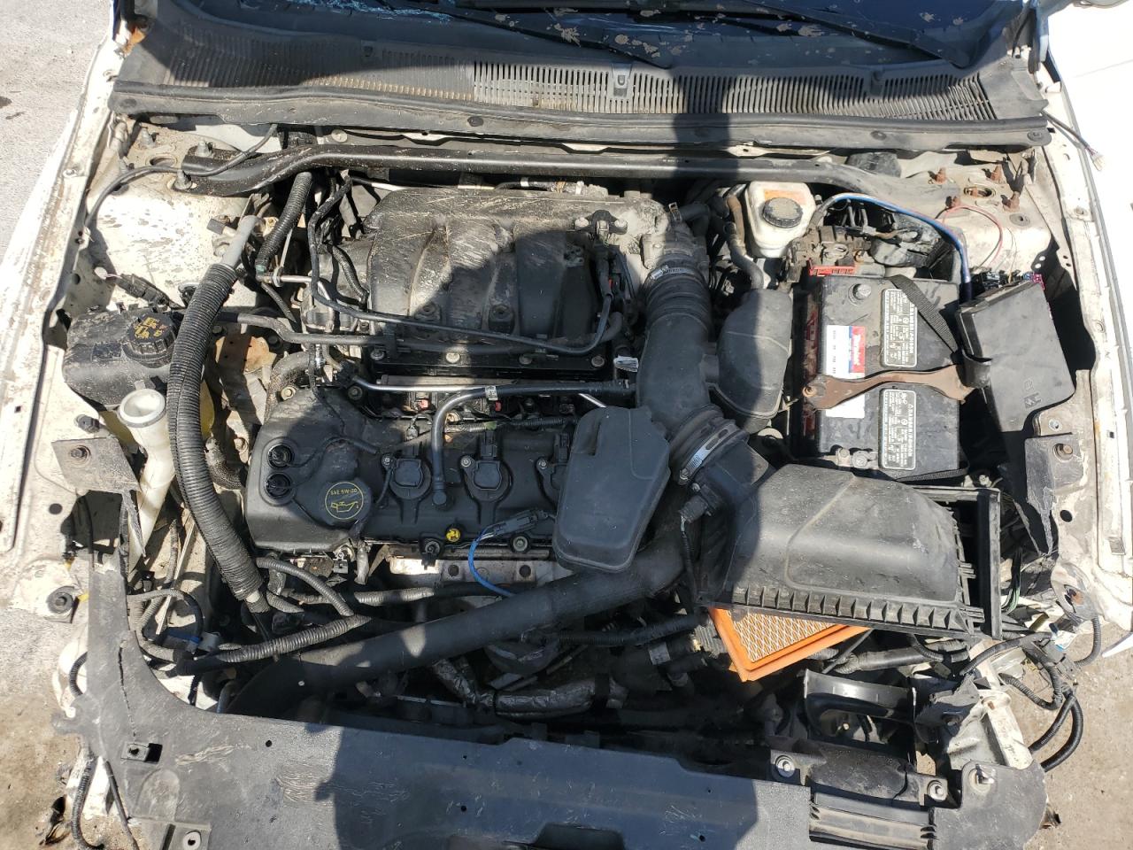 2014 Ford Taurus - Image 12