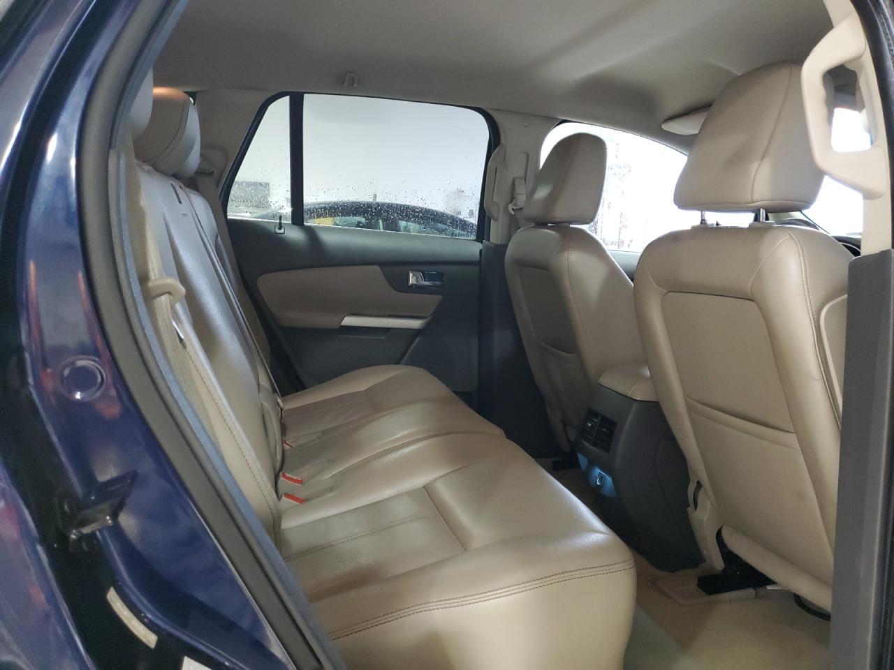2011 Ford Edge - Image 11