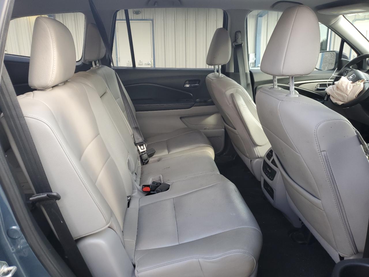 2018 Honda Pilot - Image 11