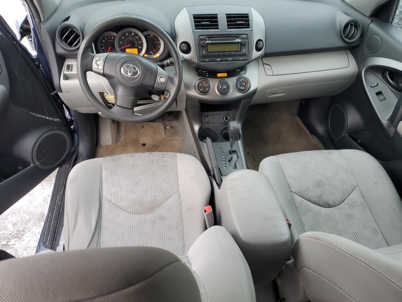 2012 Toyota RAV 4 - Image 8