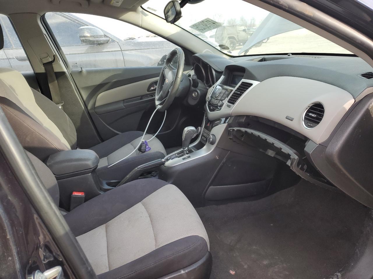 2014 Chevrolet Cruze - Image 7