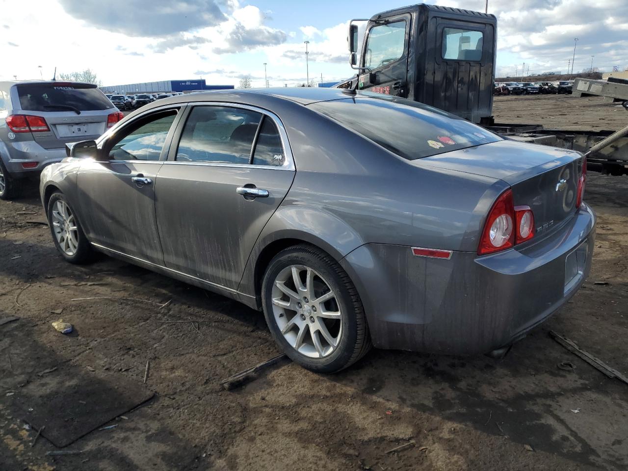 2010 Chevrolet Malibu - Image 2