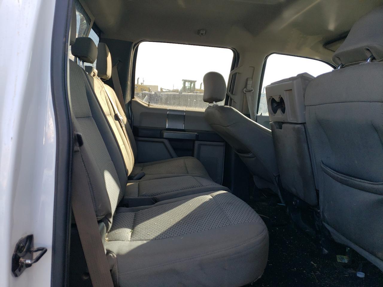 2015 Ford F-150 - Image 10
