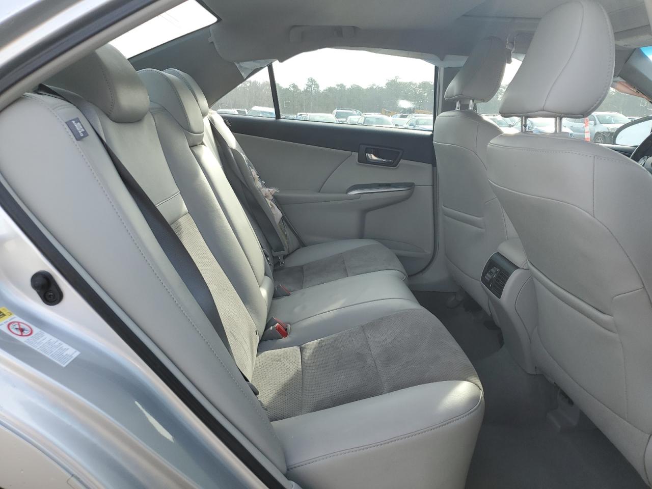 2012 Toyota Camry - Image 11