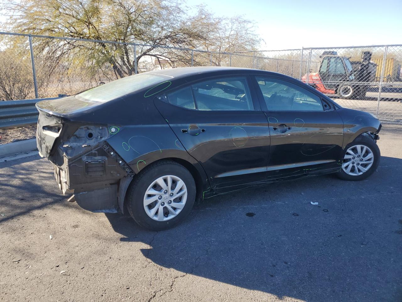 2019 Hyundai Elantra - Image 3