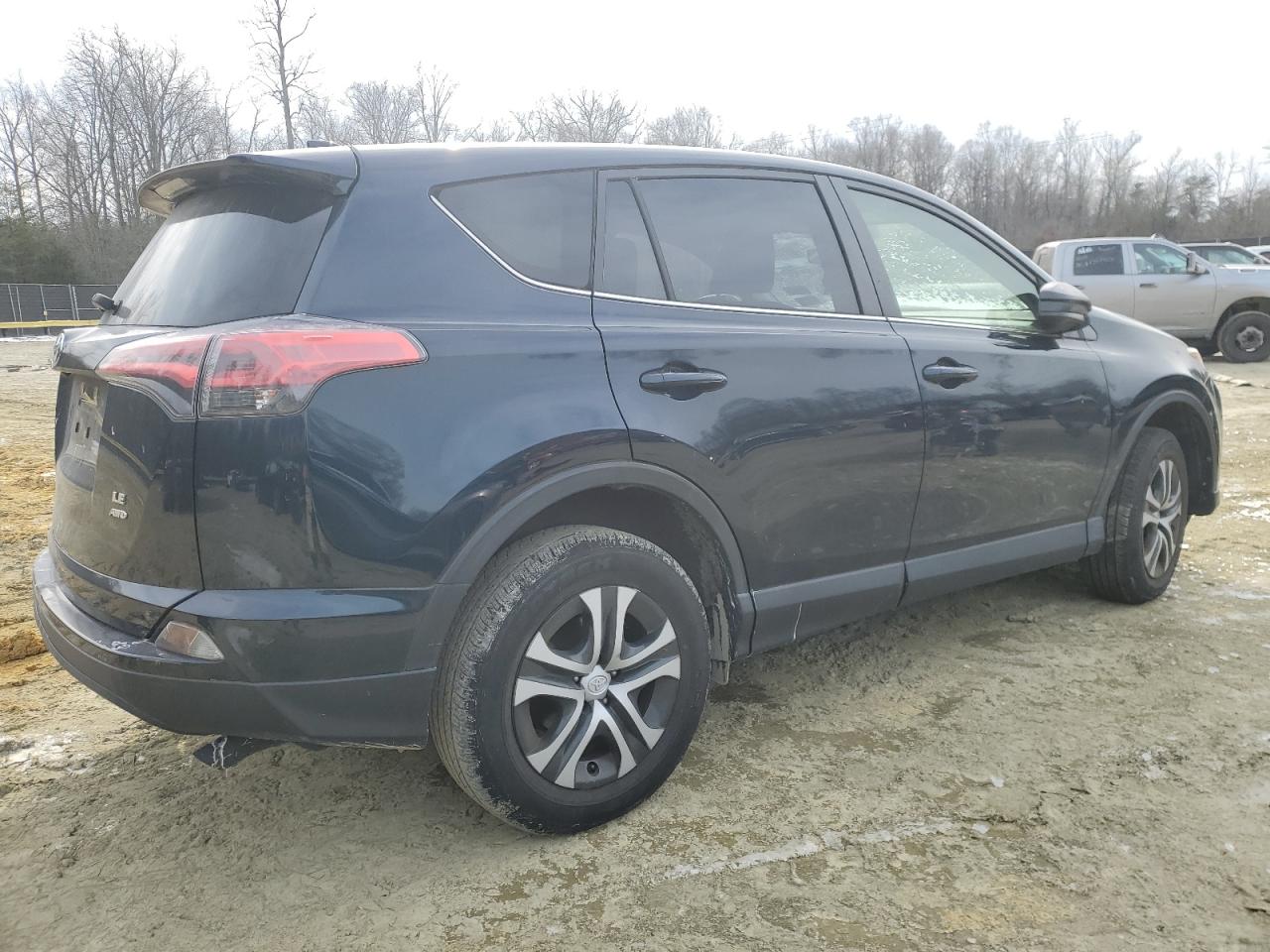 2018 Toyota RAV 4 - Image 3
