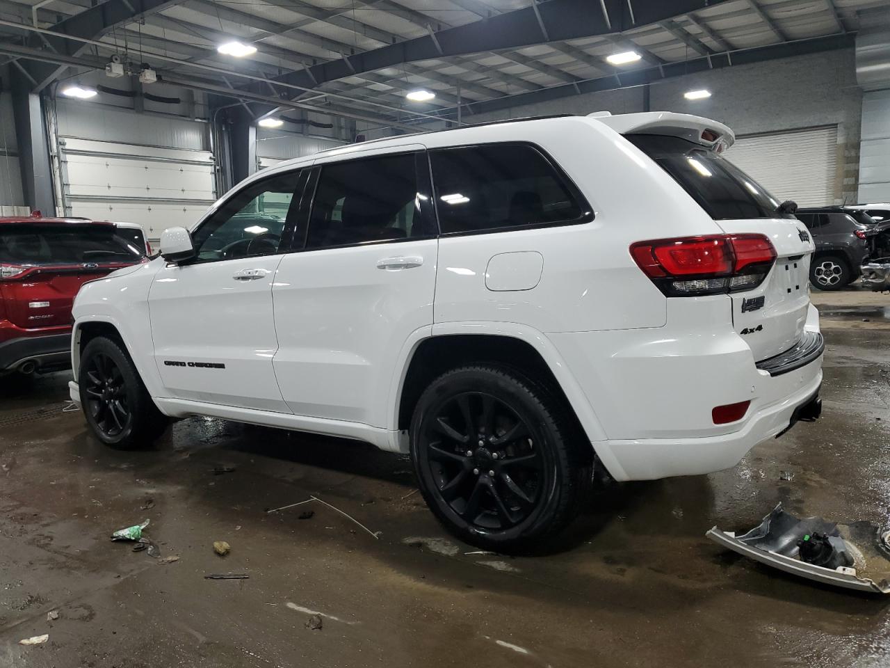 2020 Jeep Grand Cherokee - Image 2