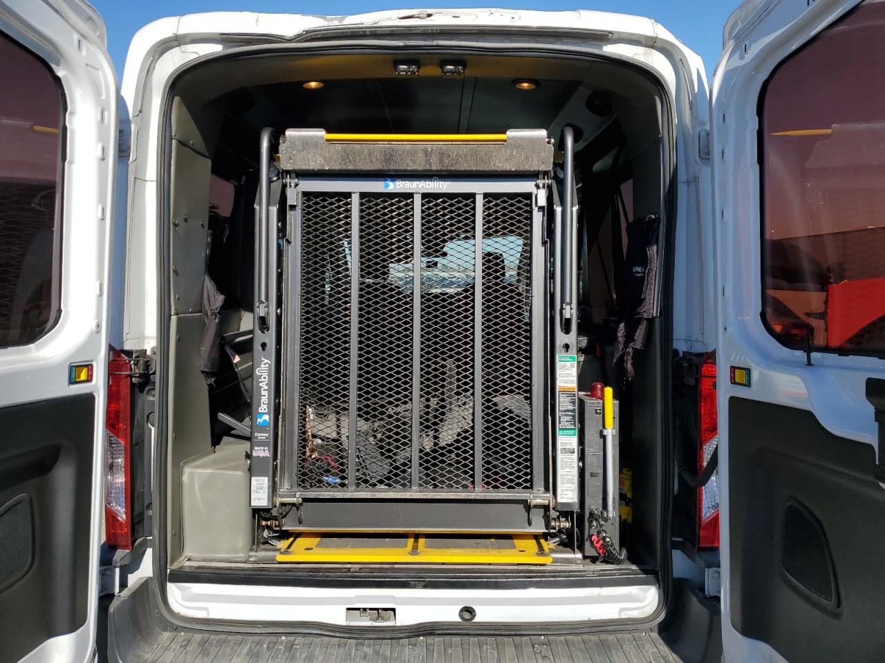 2018 Ford Transit - Image 10