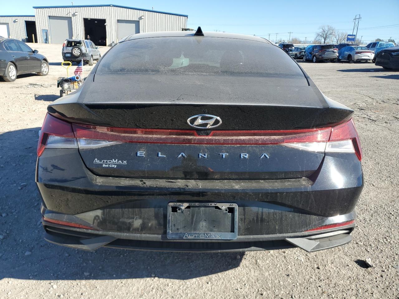2023 Hyundai Elantra - Image 6