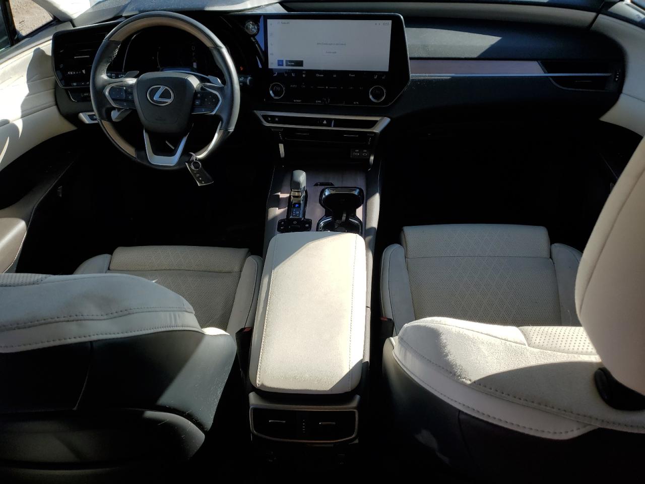 2023 Lexus RX - Image 8