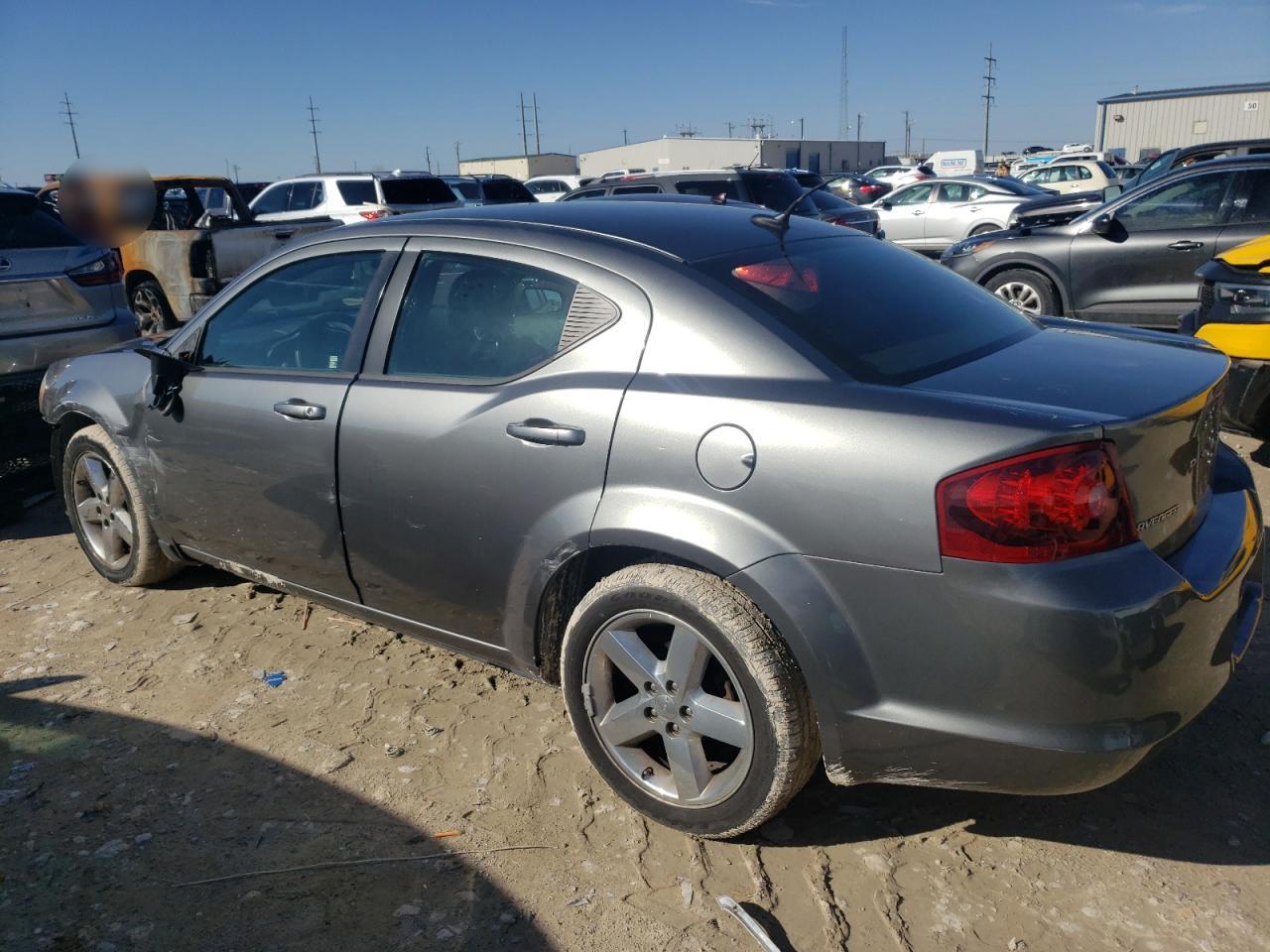2013 Dodge Avenger - Image 2