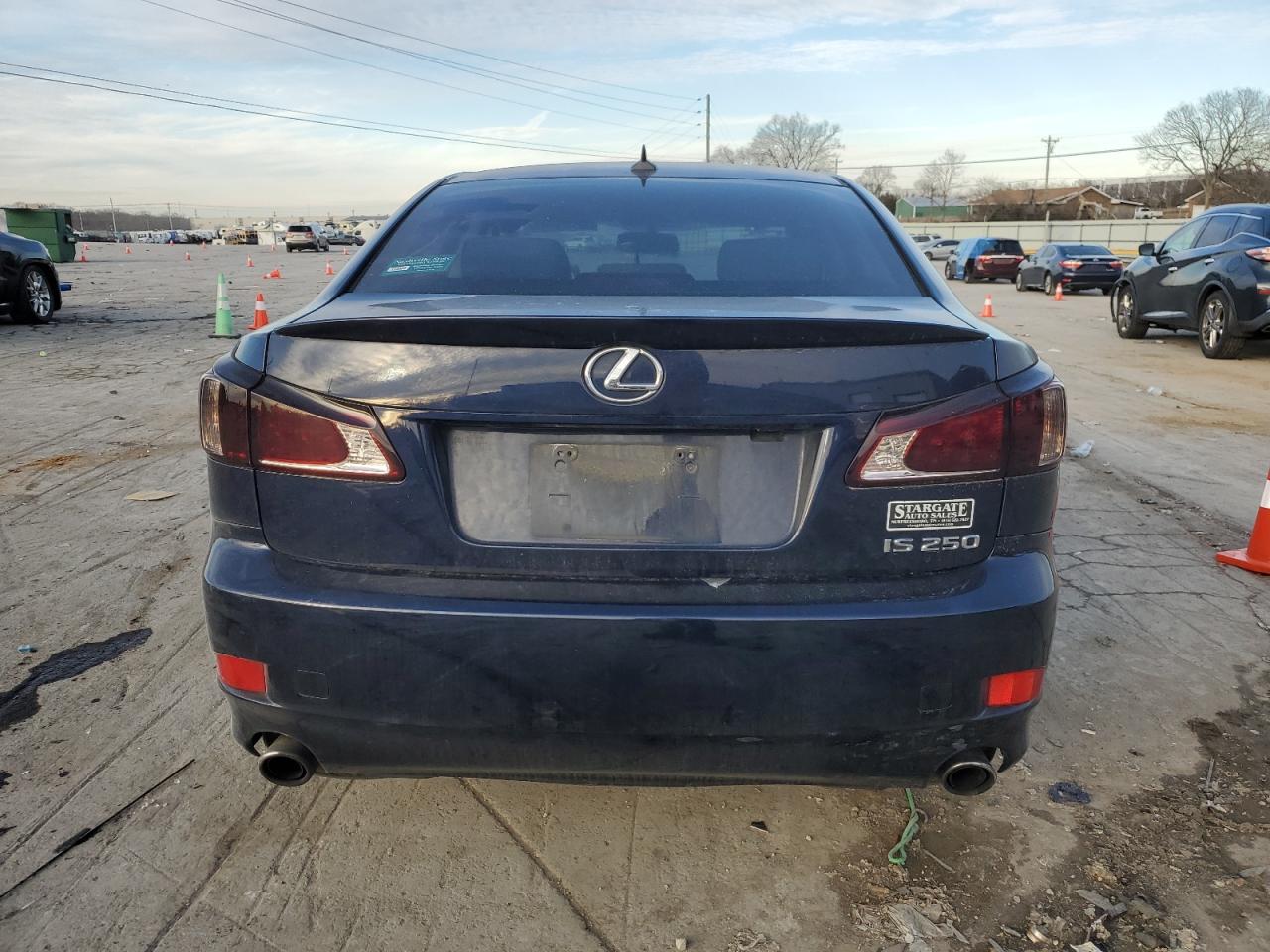 2011 Lexus IS - Image 6