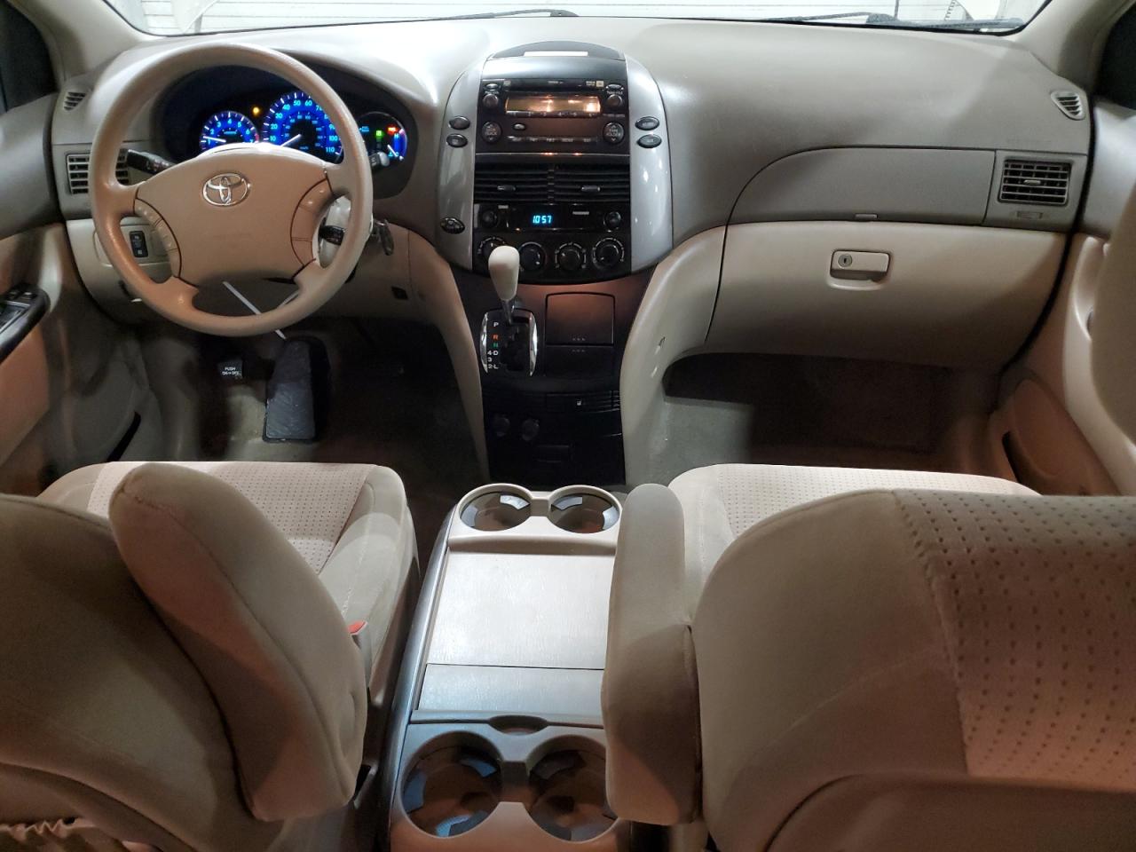 2008 Toyota Sienna - Image 8