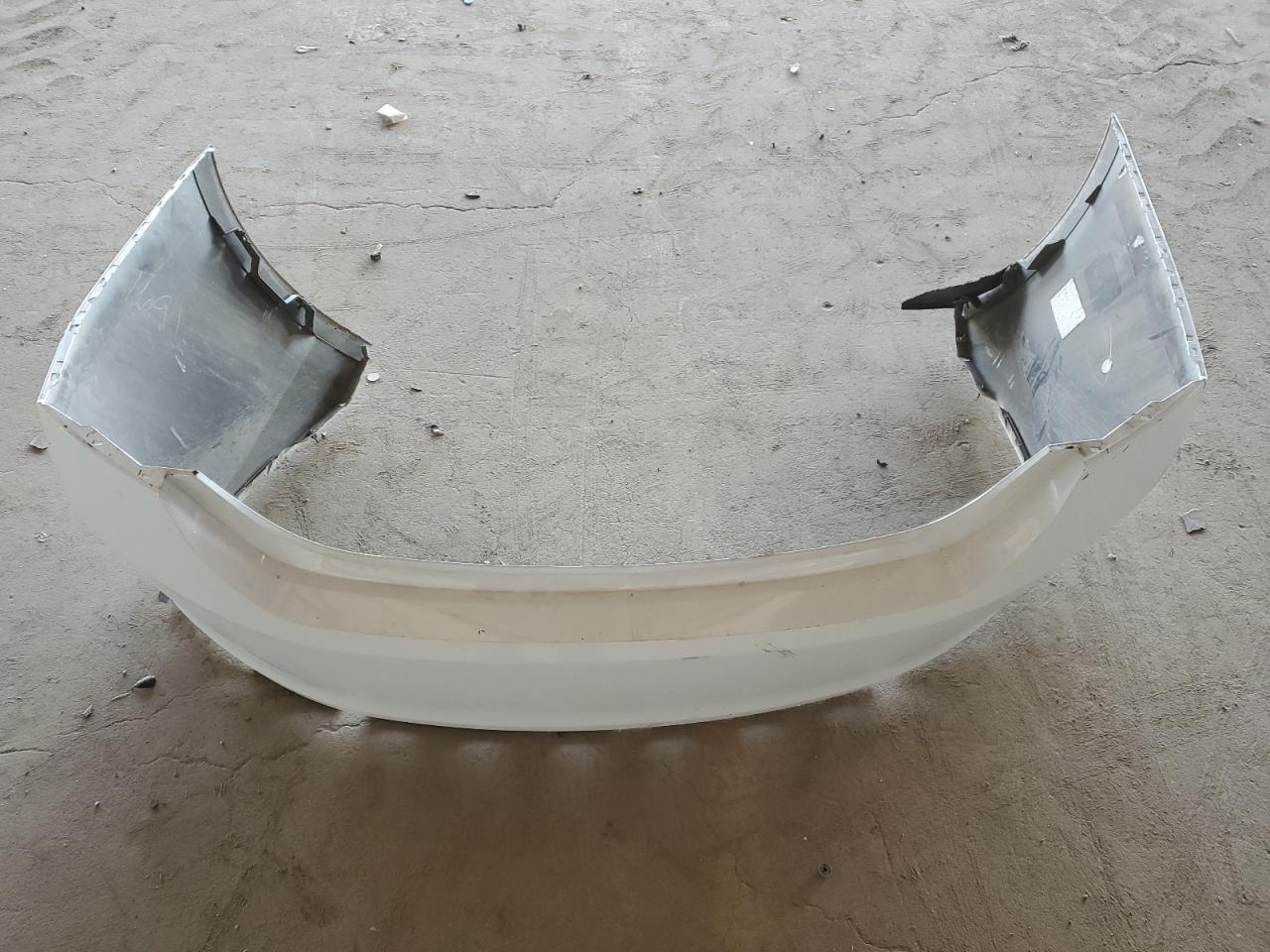 2018 Chevrolet Malibu - Image 14