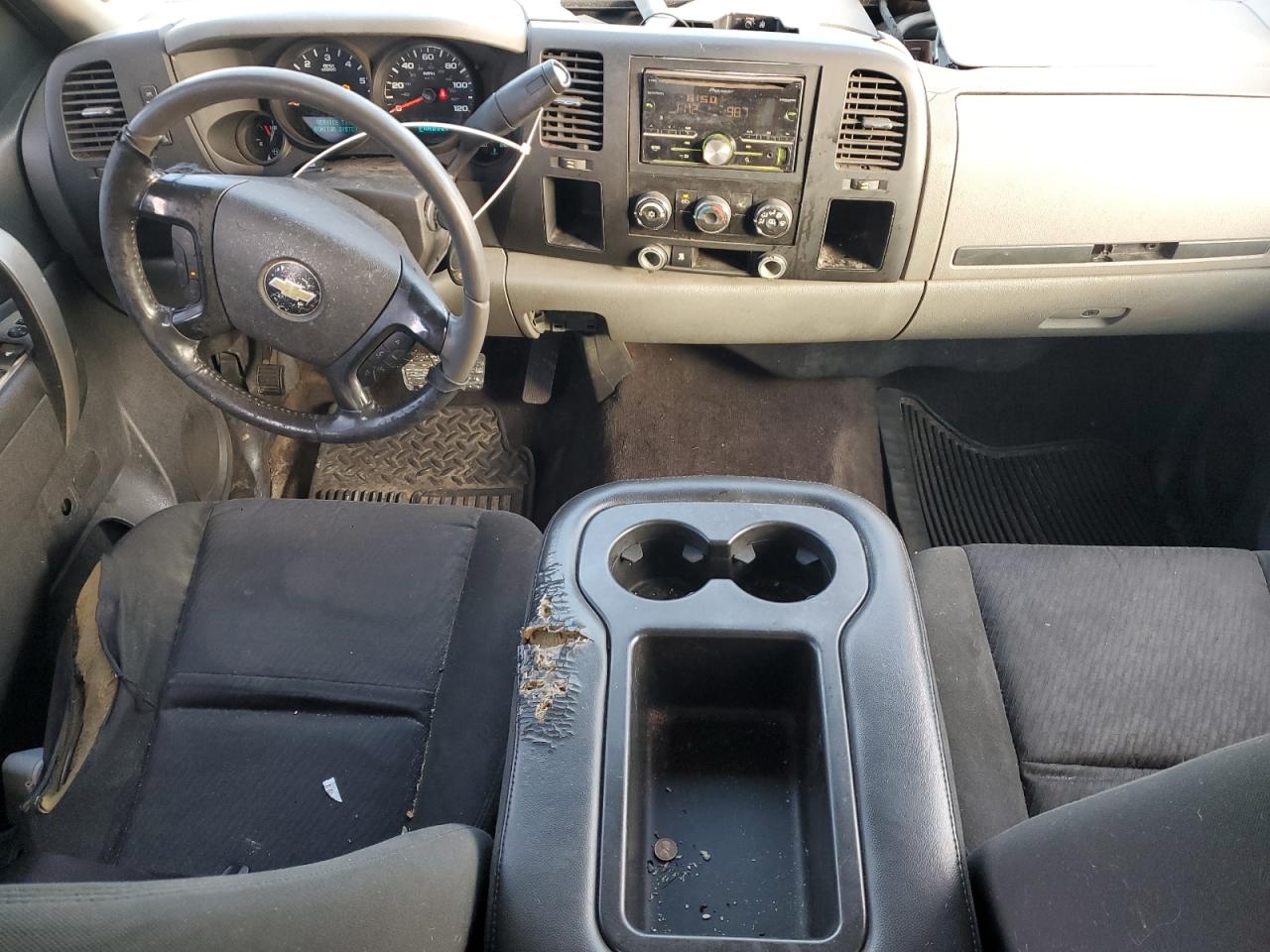 2010 Chevrolet Silverado - Image 8