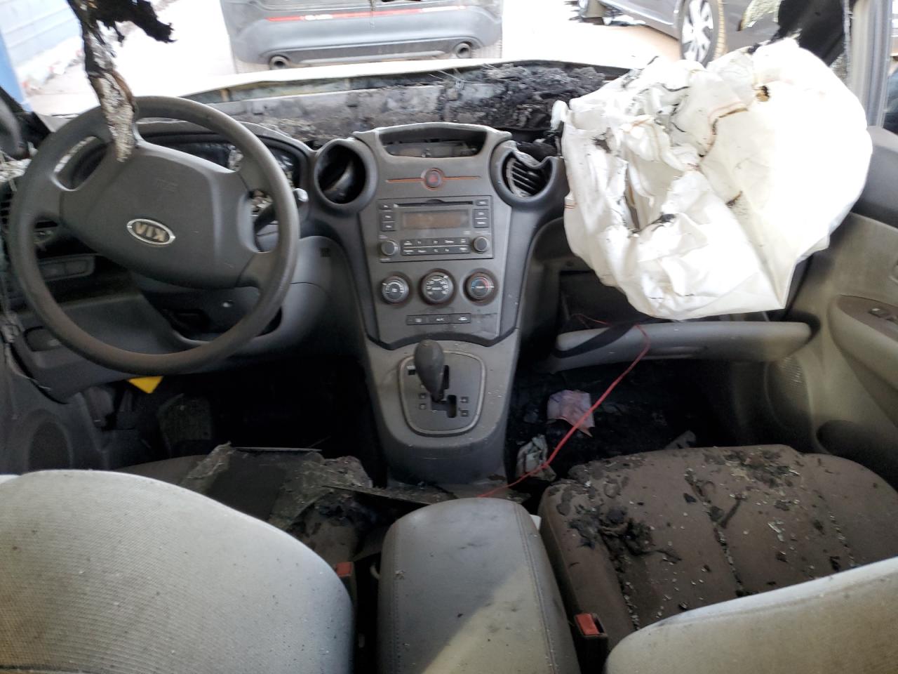 2007 Kia Rondo Base VIN: KNAFG525377072515 Lot: 87944025