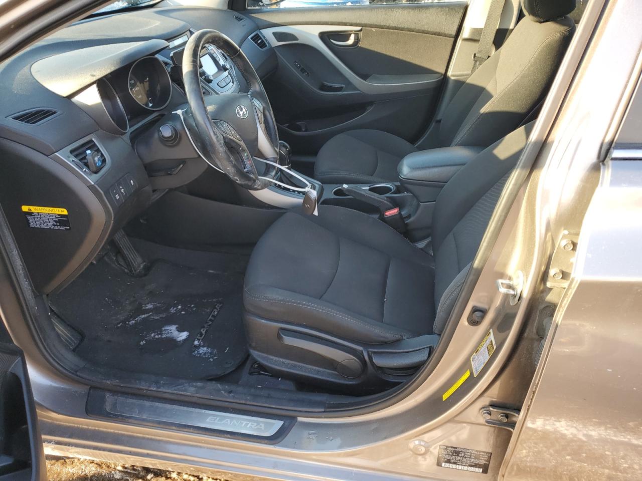 2016 Hyundai Elantra - Image 7