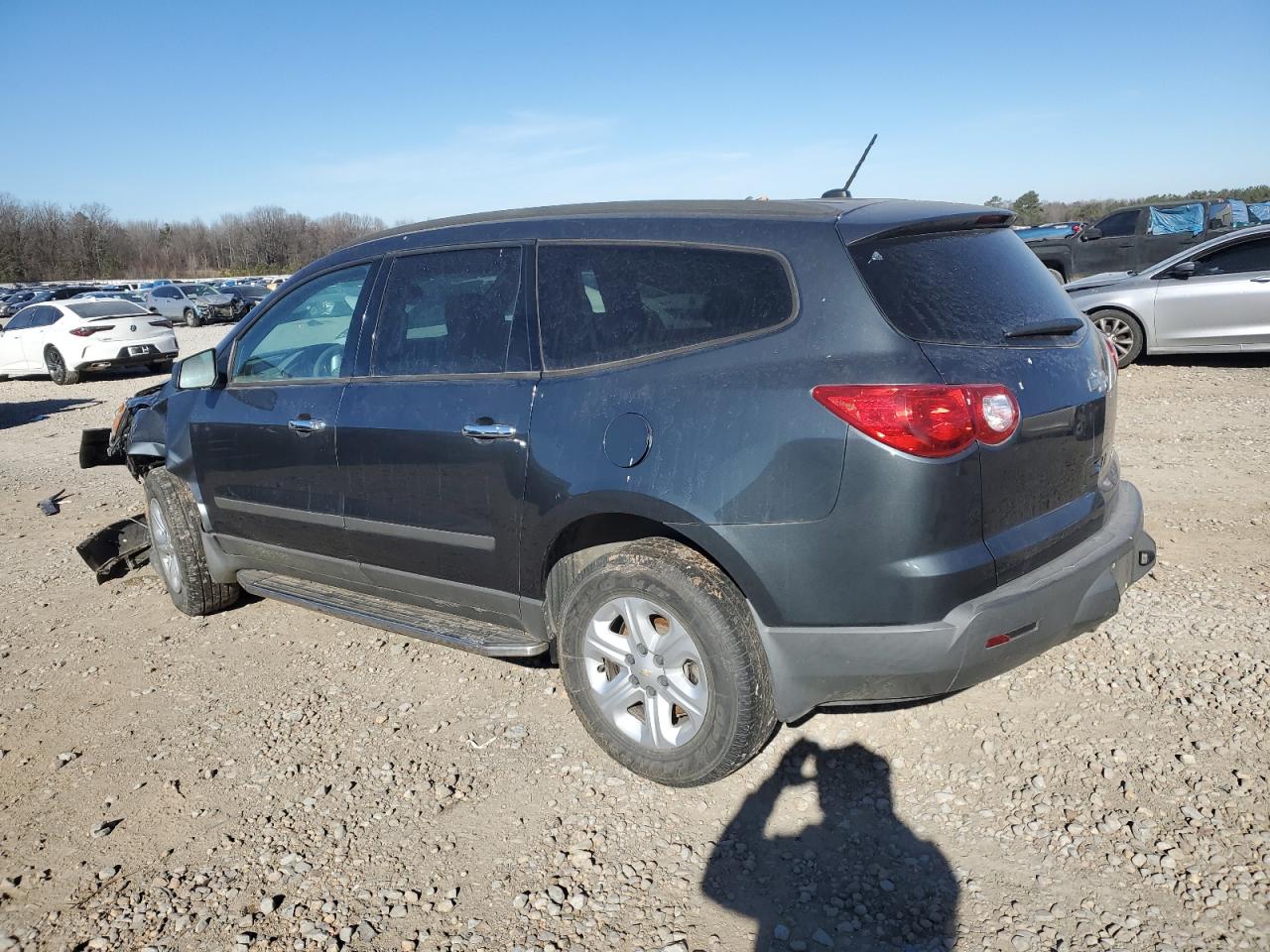 2011 Chevrolet Traverse - Image 2