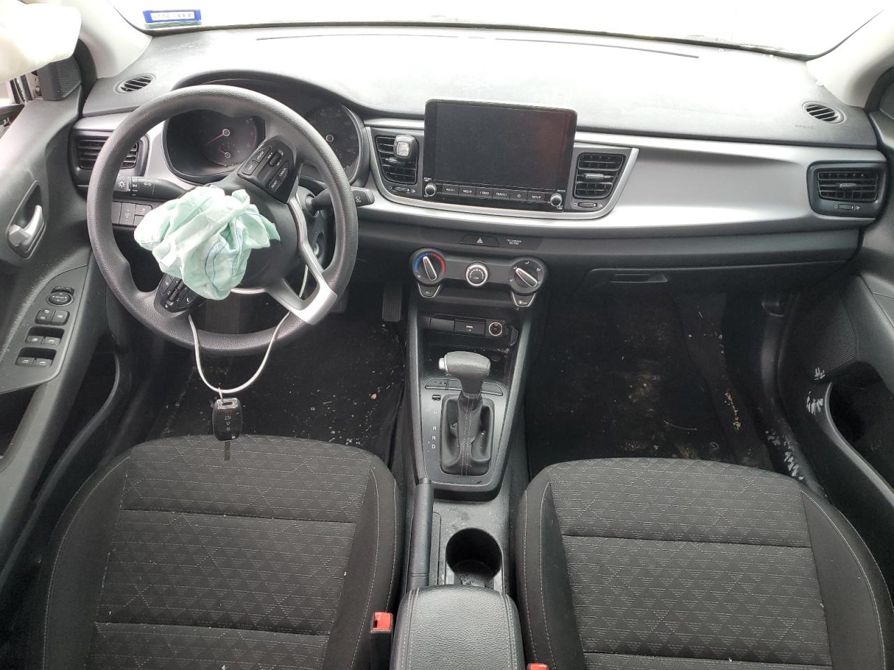 2022 Kia Rio - Image 8